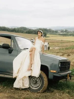 Hwasa OnlyFans Leaked Free Thumbnail Picture - #5Znnh23S7c