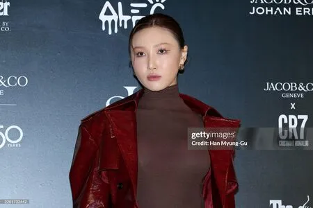 Hwasa OnlyFans Leaked Free Thumbnail Picture - #CySNAyvlw5