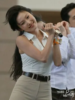 Hwasa OnlyFans Leaked Free Thumbnail Picture - #F0rC9T6v95