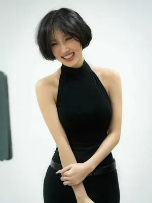 Hwasa OnlyFans Leaked Free Thumbnail Picture - #N4nfkFvupW