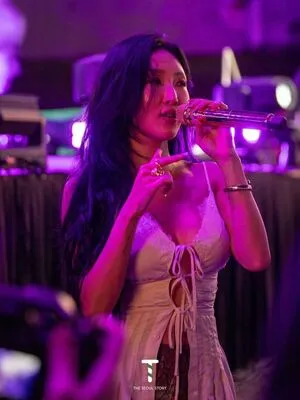 Hwasa OnlyFans Leaked Free Thumbnail Picture - #Xluh2x50nq