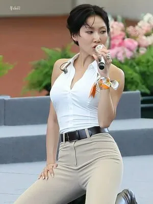Hwasa OnlyFans Leaked Free Thumbnail Picture - #d0s2Bxp7EJ