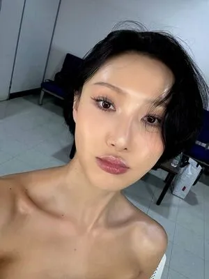 Hwasa OnlyFans Leaked Free Thumbnail Picture - #otCKS2844y