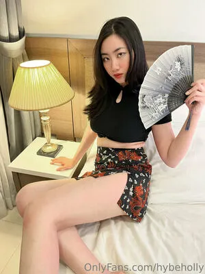 Hybeholly OnlyFans Leaked Free Thumbnail Picture - #8cuceJnLi4