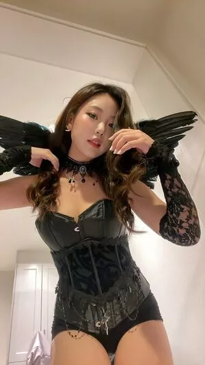 Hyojeong Thumbnail Picture