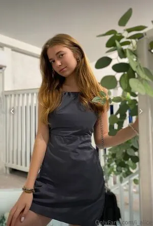 I Alice OnlyFans Leaked Free Thumbnail Picture - #9ggmX3Ioba