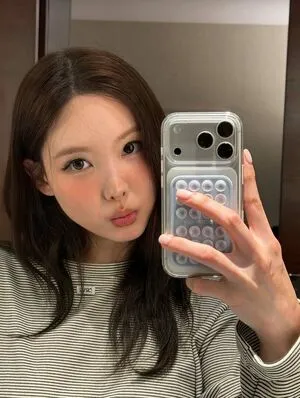 I M Nayeon OnlyFans Leaked Free Thumbnail Picture - #XmJaliEC5R