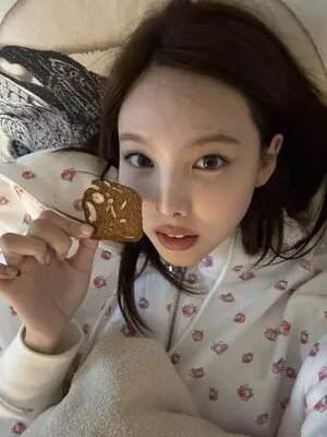 I M Nayeon OnlyFans Leaked Free Thumbnail Picture - #kLdI63m304