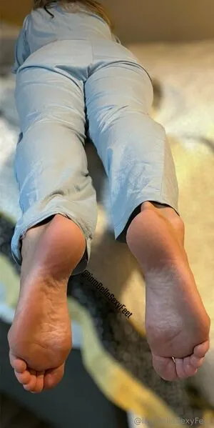 Iambellasexyfeet OnlyFans Leaked Free Thumbnail Picture - #1teKV4q3B4