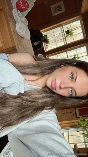 Iamgianna OnlyFans Leaked Free Thumbnail Picture - #cuY6A477v9