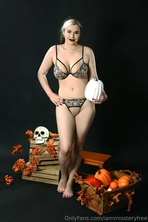 Iammissteryfree OnlyFans Leaked Free Thumbnail Picture - #JuxQr72VOQ