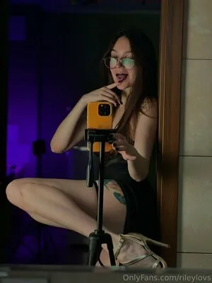 Iamrileygrey OnlyFans Leaked Free Thumbnail Picture - #8XQ9DafoZL