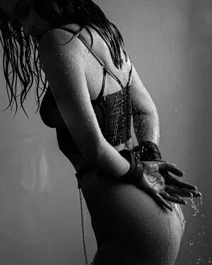 Ice Sparrow OnlyFans Leaked Free Thumbnail Picture - #0NGkI4u817