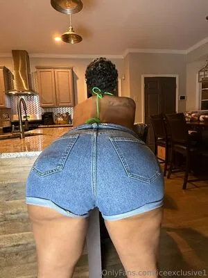 Iceexclusive1 OnlyFans Leaked Free Thumbnail Picture - #uEpviFHrdp