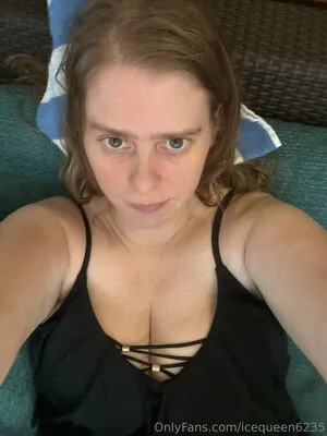 Icequeen6235 OnlyFans Leaked Free Thumbnail Picture - #SEdyF74Egv