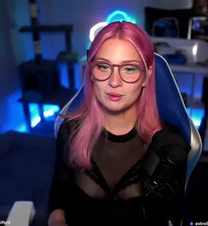 Icetokki OnlyFans Leaked Free Thumbnail Picture - #BlAwd9LUtS