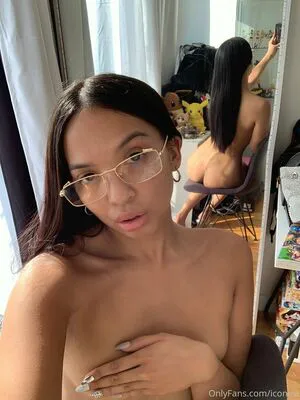 Iconica OnlyFans Leaked Free Thumbnail Picture - #hebPZVn9E5