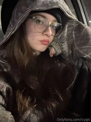 Icygic OnlyFans Leaked Free Thumbnail Picture - #YvtmsIWiRV