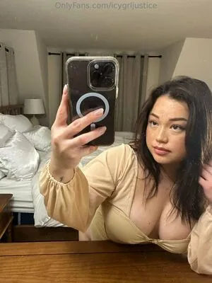 Icygrljustice OnlyFans Leaked Free Thumbnail Picture - #jyn4KL5Ssl