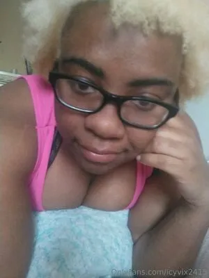 Icyvix2415 OnlyFans Leaked Free Thumbnail Picture - #a5B9yk4m8A