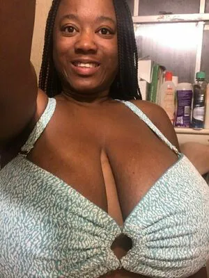 Idreamofebony OnlyFans Leaked Free Thumbnail Picture - #8jg8ahgZTE