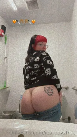 Ieatboyzfree OnlyFans Leaked Free Thumbnail Picture - #OM54BM7SKi