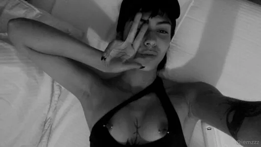 Iemzzz OnlyFans Leaked Free Thumbnail Picture - #M74VoFWard