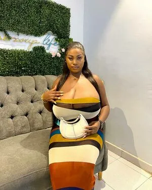 Ikechukwu Chika OnlyFans Leaked Free Thumbnail Picture - #g7Y2Lx8Chf