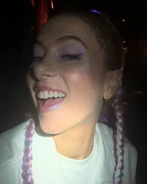 Iliza Shlesinger OnlyFans Leaked Free Thumbnail Picture - #V1hntqALXA