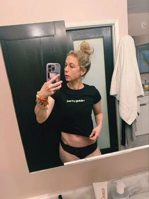 Iliza Shlesinger OnlyFans Leaked Free Thumbnail Picture - #ZhJA8b0pF9