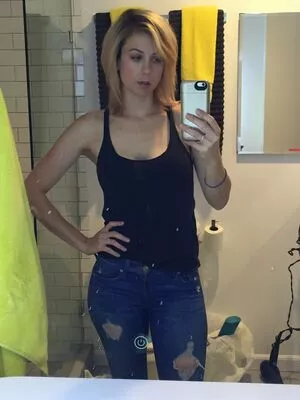 Iliza Shlesinger OnlyFans Leaked Free Thumbnail Picture - #vx3wIG34dz