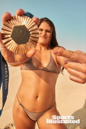 Ilona Maher OnlyFans Leaked Free Thumbnail Picture - #B6IDyMl4R2