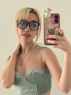 Iluvmeww OnlyFans Leaked Free Thumbnail Picture - #50P5aCnEoh