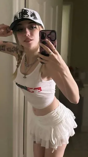 Iluvmeww OnlyFans Leaked Free Thumbnail Picture - #MV7TAGIGNq