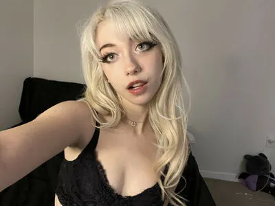 Iluvmeww OnlyFans Leaked Free Thumbnail Picture - #NdeSIbU39y