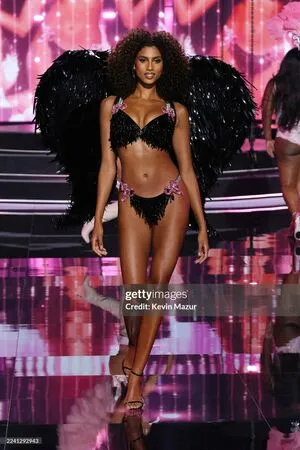 Imaan Hammam OnlyFans Leaked Free Thumbnail Picture - #NuY8zNDkIs