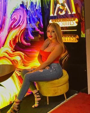 Imen Loulou OnlyFans Leaked Free Thumbnail Picture - #0UCZSjmdUS