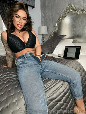 Imgemmamassey OnlyFans Leaked Free Thumbnail Picture - #1UK5unFApE