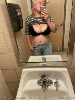 Imyourprincessdaddyfree OnlyFans Leaked Free Thumbnail Picture - #Nv3x3RH4sa