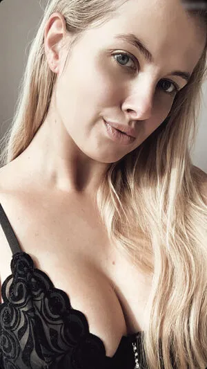 Inaacoladaa OnlyFans Leaked Free Thumbnail Picture - #p790M6beZR