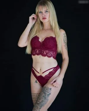 Inaacoladaa OnlyFans Leaked Free Thumbnail Picture - #tyE8Z7F8zy