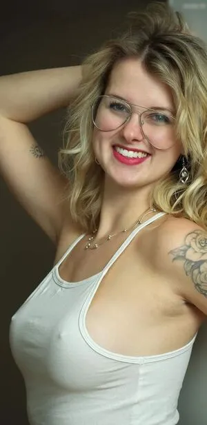 Inaacoladaa OnlyFans Leaked Free Thumbnail Picture - #zgy2Dsvs0z
