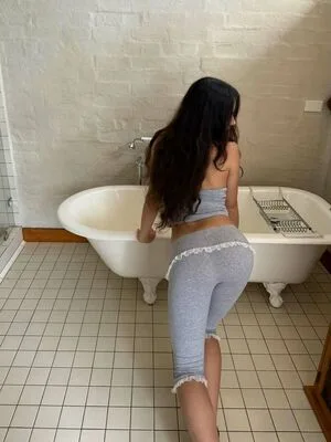 Inas Elashiry OnlyFans Leaked Free Thumbnail Picture - #AVs18XMMnA