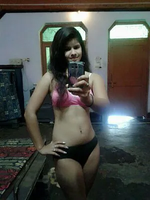 Indian Exhibition OnlyFans Leaked Free Thumbnail Picture - #Uzh11yAboq