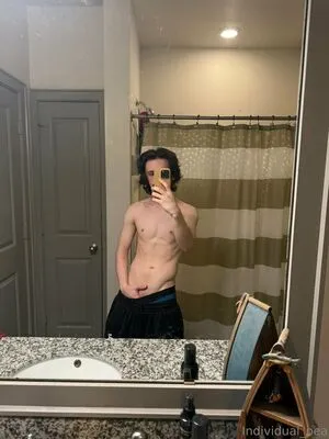 Individual Pea OnlyFans Leaked Free Thumbnail Picture - #6MtwwF2Wo9