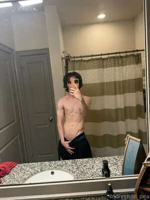 Individual Pea OnlyFans Leaked Free Thumbnail Picture - #D2mAFfwLhd