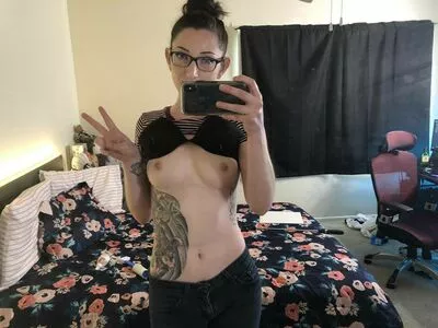 Inked_bee OnlyFans Leaked Free Thumbnail Picture - #B0E7JMMOBe