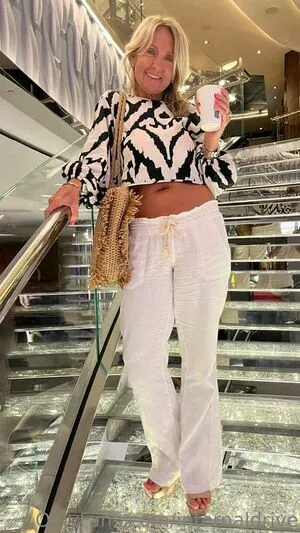 Internaldrive Dianne OnlyFans Leaked Free Thumbnail Picture - #illeOijgkE