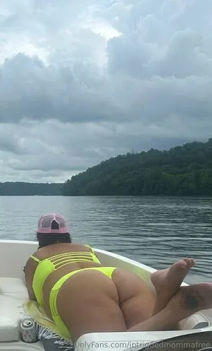 Intriguedmommafree OnlyFans Leaked Free Thumbnail Picture - #kG4METw6Bs