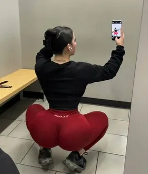 Ireeneechaaveez OnlyFans Leaked Free Thumbnail Picture - #2f4eM8EC37